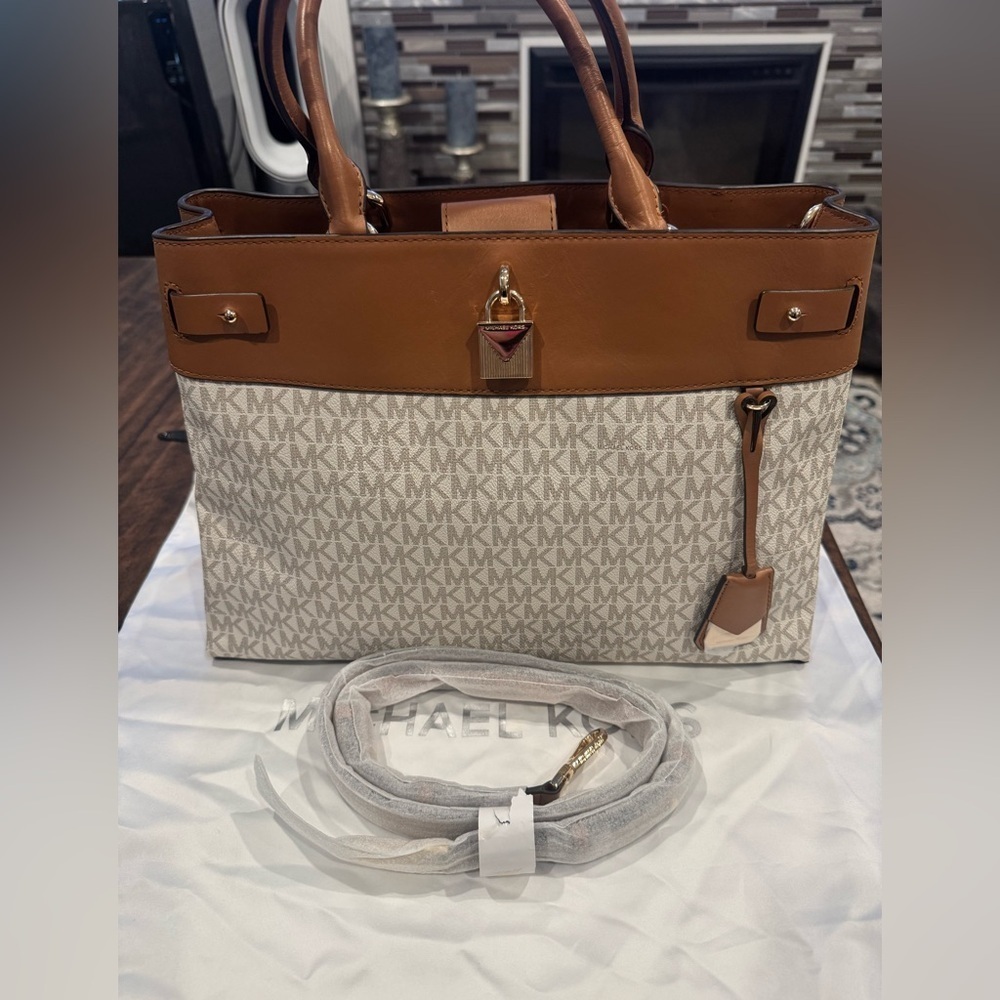 Michael Kors Large Gramercy Satchel (EUC)